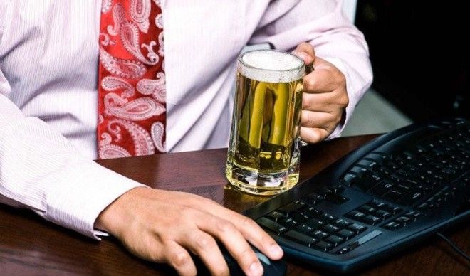 10 рабочих мест, где можно и нужно употреблять алкоголь 31