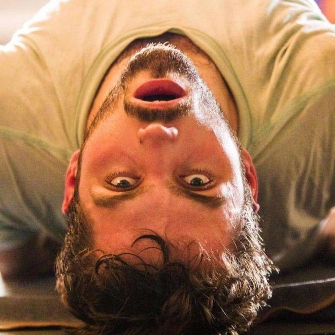 Реальное лицо йоги: фотограф снимает смешные и нелепые лица людей во время занятий йогой 52