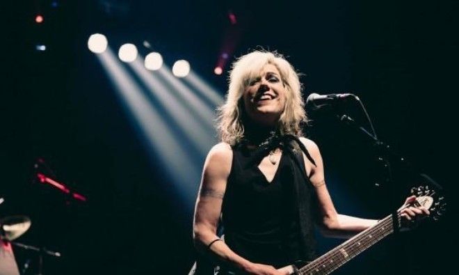 12 самых сексуальных гитаристок в мире рок-н-ролла 47