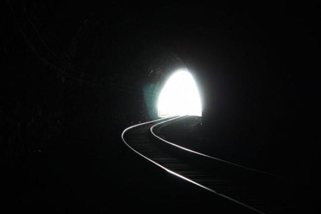 Ученые разгадали загадку света в конце тоннеля 4