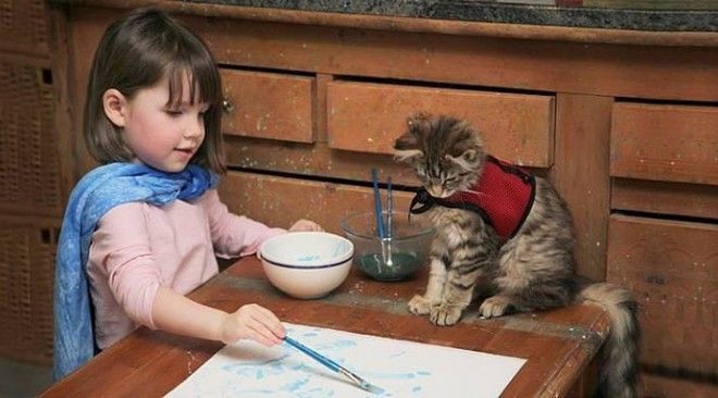 Шестилетняя девочка-аутист рисует волшебные картины, поражающие искусствоведов 35