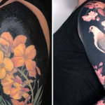 Цветочные тату на чёрном фоне, которые превращают части тела в искусство