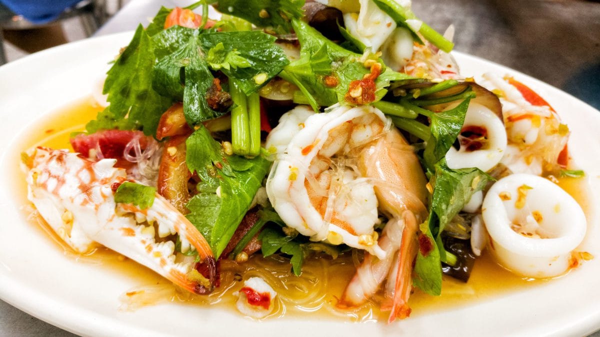 10 самых вкусных салатов с кальмарами 32