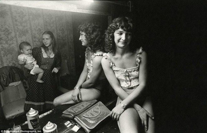 Стрип-клубы, трансвеститы и KKK: неспокойные 80-е в США в фотографиях культового фотографа 39