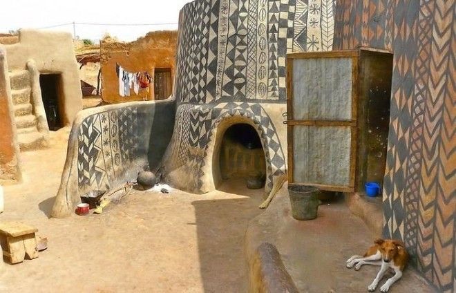 Удивительная планета: африканская деревня, где каждый дом – произведение искусств 28