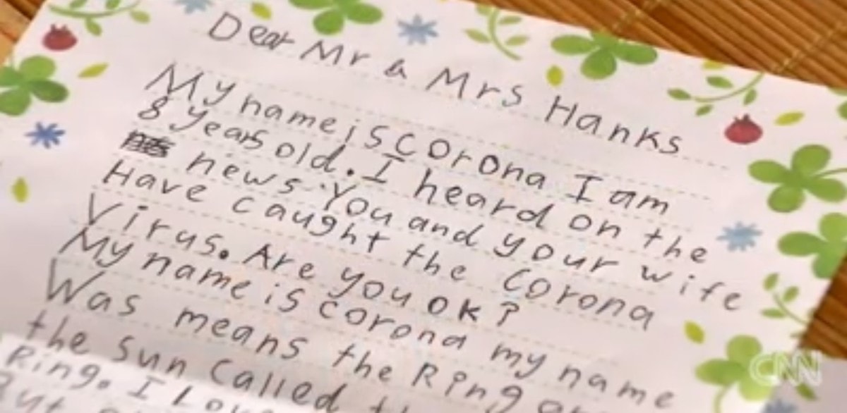Мальчика дразнили коронавирусом из-за его имени. Он написал Тому Хэнксу, и тот сделал ему именной подарок 18
