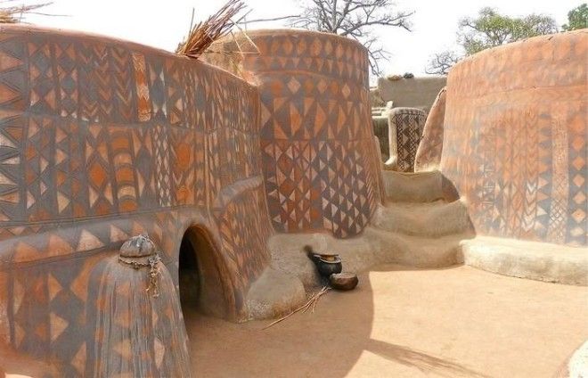Удивительная планета: африканская деревня, где каждый дом – произведение искусств 31