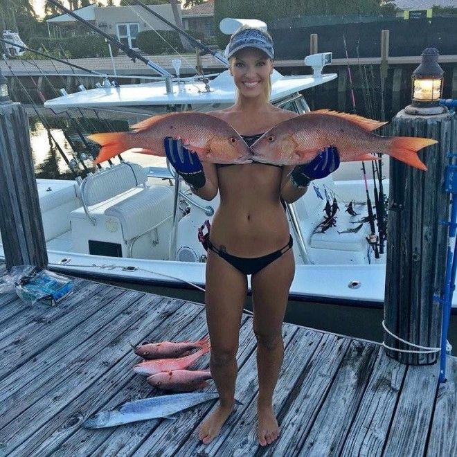 Мишель Клаватт — ошеломляющая блондинка, обожающая рыбную ловлю в бикини 44