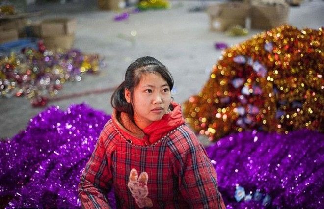 Город Рождества, или Что на самом деле стоит за производством китайских новогодних игрушек 35