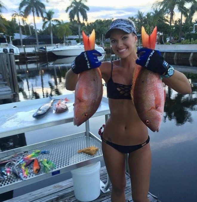 Мишель Клаватт — ошеломляющая блондинка, обожающая рыбную ловлю в бикини 47