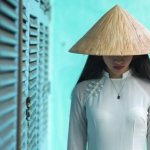 Красота Вьетнама: женщины в традиционном костюме аозай