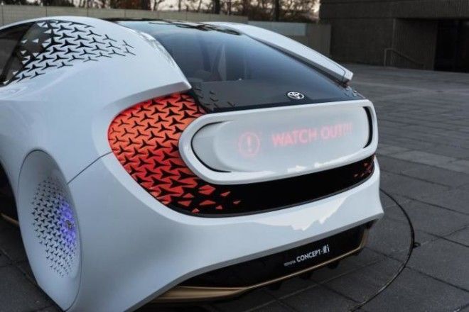 Компания Toyota показала автомобиль с искусственным интеллектом 27