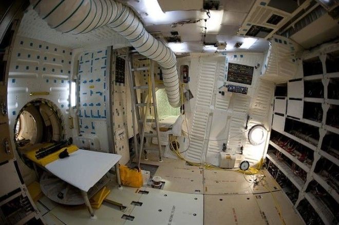 Экскурсия по космическому кораблю: взгляд изнутри 37