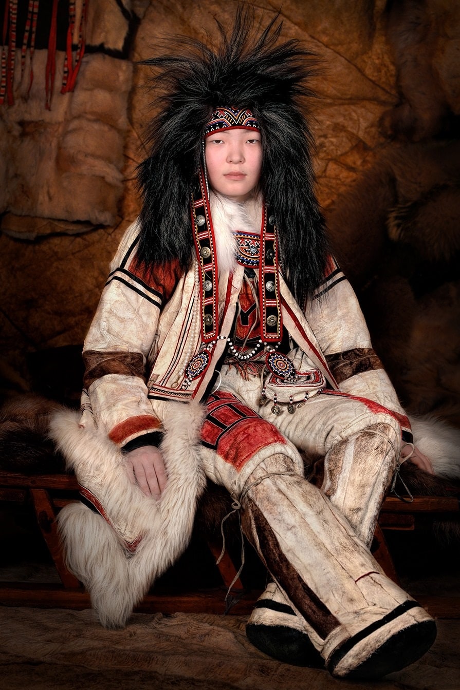 17 представителей коренных народностей Сибири: фотосессия в национальных костюмах 53