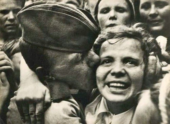 Удивительные кадры из легендарного журнала Советское фото 43