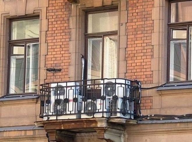 Мимо этих 20 странных балконов вы бы не только не прошли, но еще бы и друзьям рассказали 69