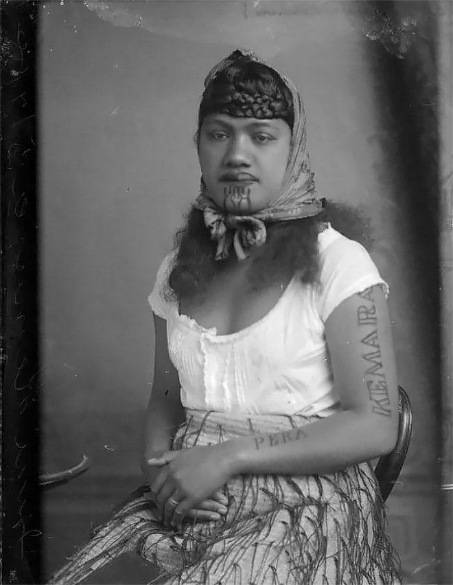 Мощные портреты женщин маори с традиционными татуировками на подбородках 55