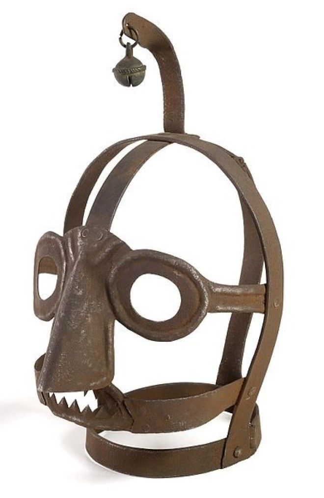 Железная маска, с помощью которой в Средневековье наказывали за сплетни 20