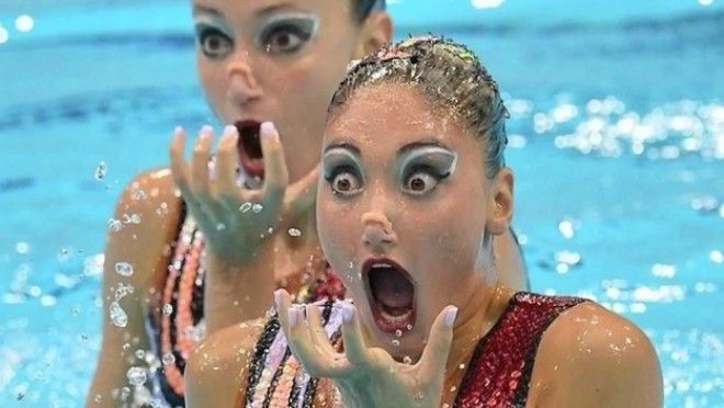 15 фото, которые докажут, что синхронное плавание — самый безумный спорт 28