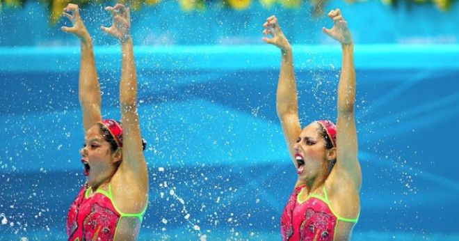 15 фото, которые докажут, что синхронное плавание — самый безумный спорт 29