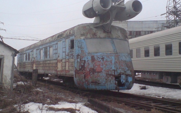 Куда делись реактивные поезда с двигателем от самолета, которые тестировали в СССР и с какой скоростью они ехали? 20