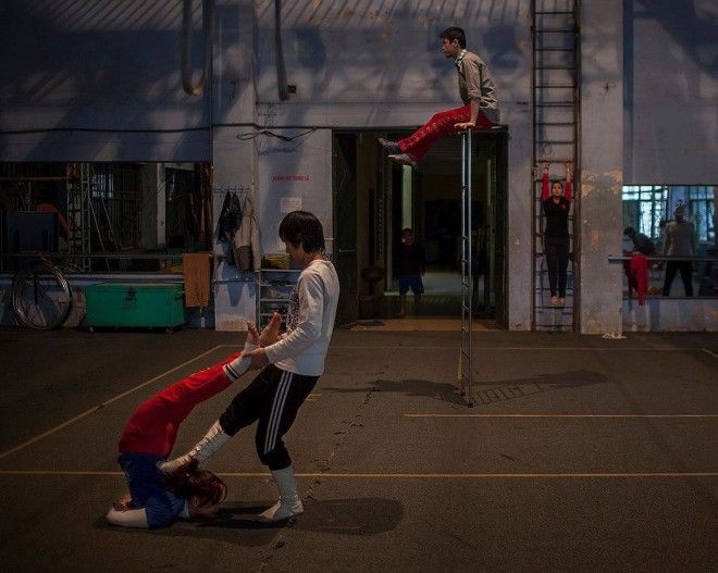 Быть в образе: тяжелые будни вьетнамских циркачей 43