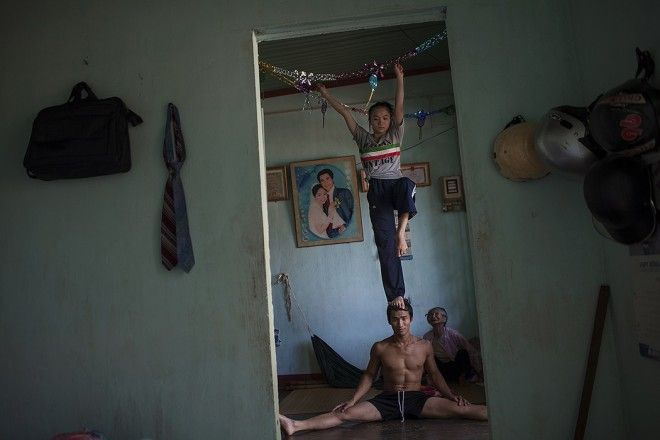 Быть в образе: тяжелые будни вьетнамских циркачей 37