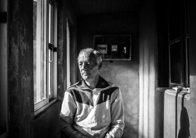 Фотограф собрал истории стариков, живущих в полном одиночестве 37