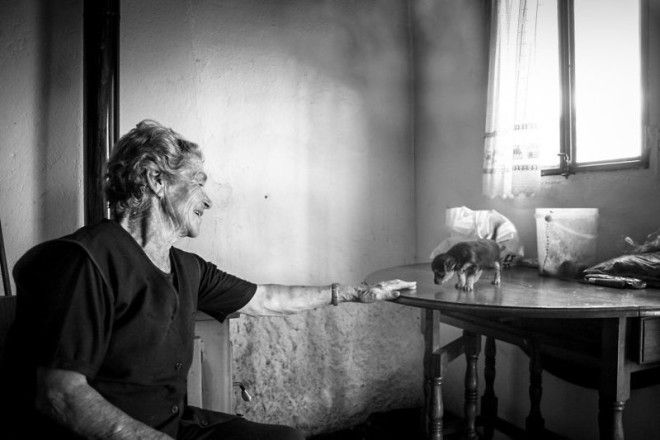 Фотограф собрал истории стариков, живущих в полном одиночестве 42