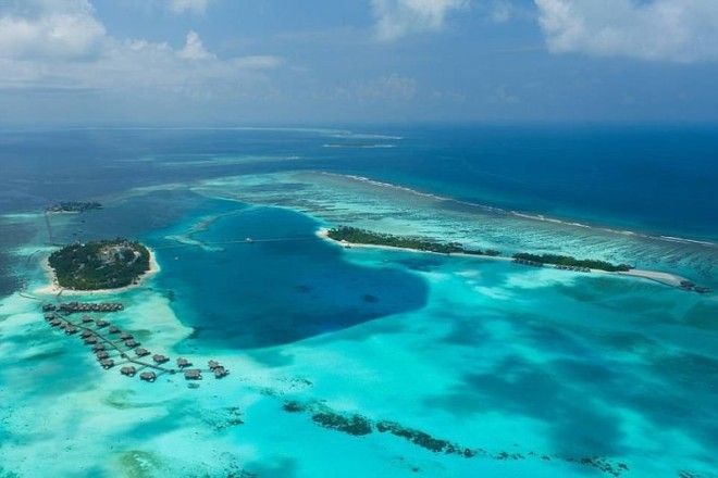 На Мальдивах появилась первая в мире подводная вилла 14