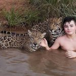 Тьяго Силвейра – бразильский мальчик, живущий с ягуарами