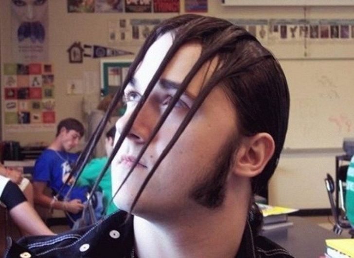 16 внезапных парикмахерских шедевров от людей, которые решили, что жизнь слишком коротка для скучных причёсок 59