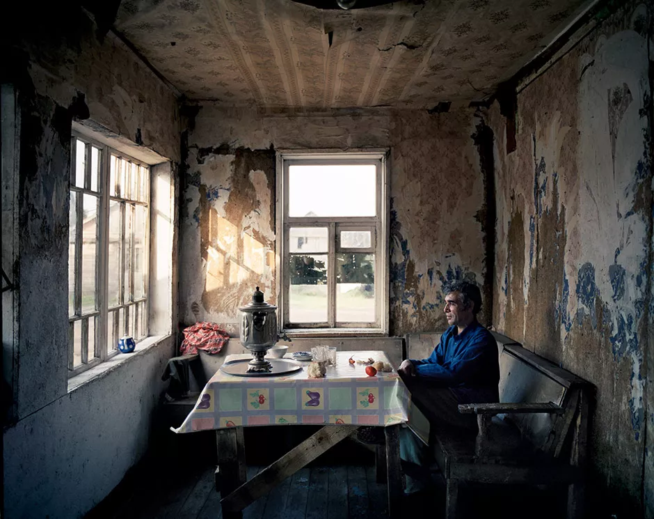 Датчанин 6 лет фотографировал цыган 21 века в разных странах, показывая их жизнь такой, как она есть 79