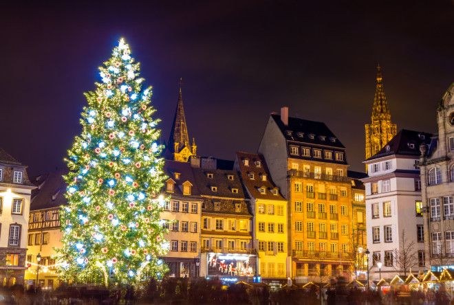 Рождество в Европе: самые красивые городские елки и праздничные ярмарки 43