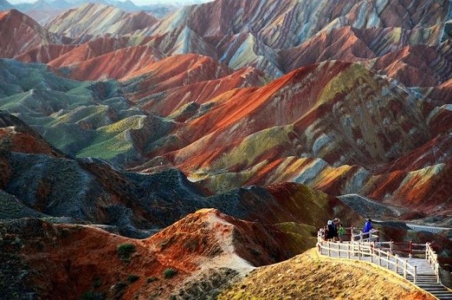 Самое привлекательное место: цветные скалы в Китае 39