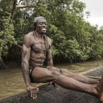 5 фото мускулистых камерунцев, которые каждый день рискуют жизнью на работе
