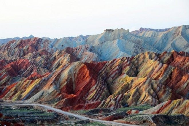 Самое привлекательное место: цветные скалы в Китае 38