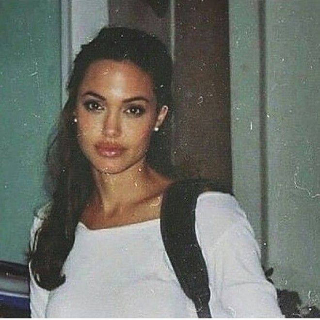 18 фотографий обворожительной Анджелины Джоли, которые заставляют влюбляться 38