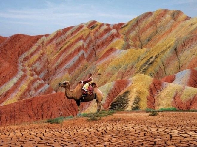 Самое привлекательное место: цветные скалы в Китае 43
