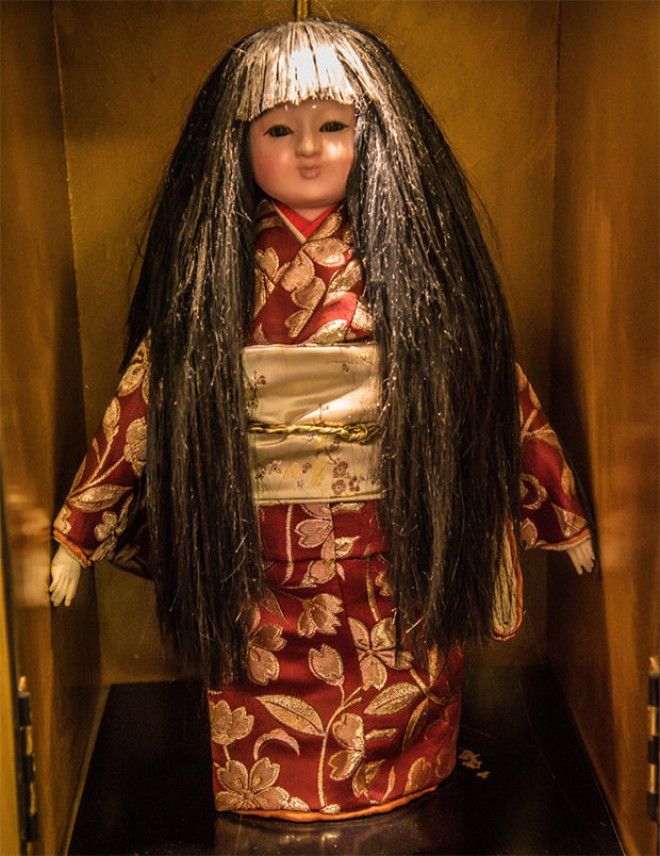 Японская кукла Окику, у которой реально растут волосы 20