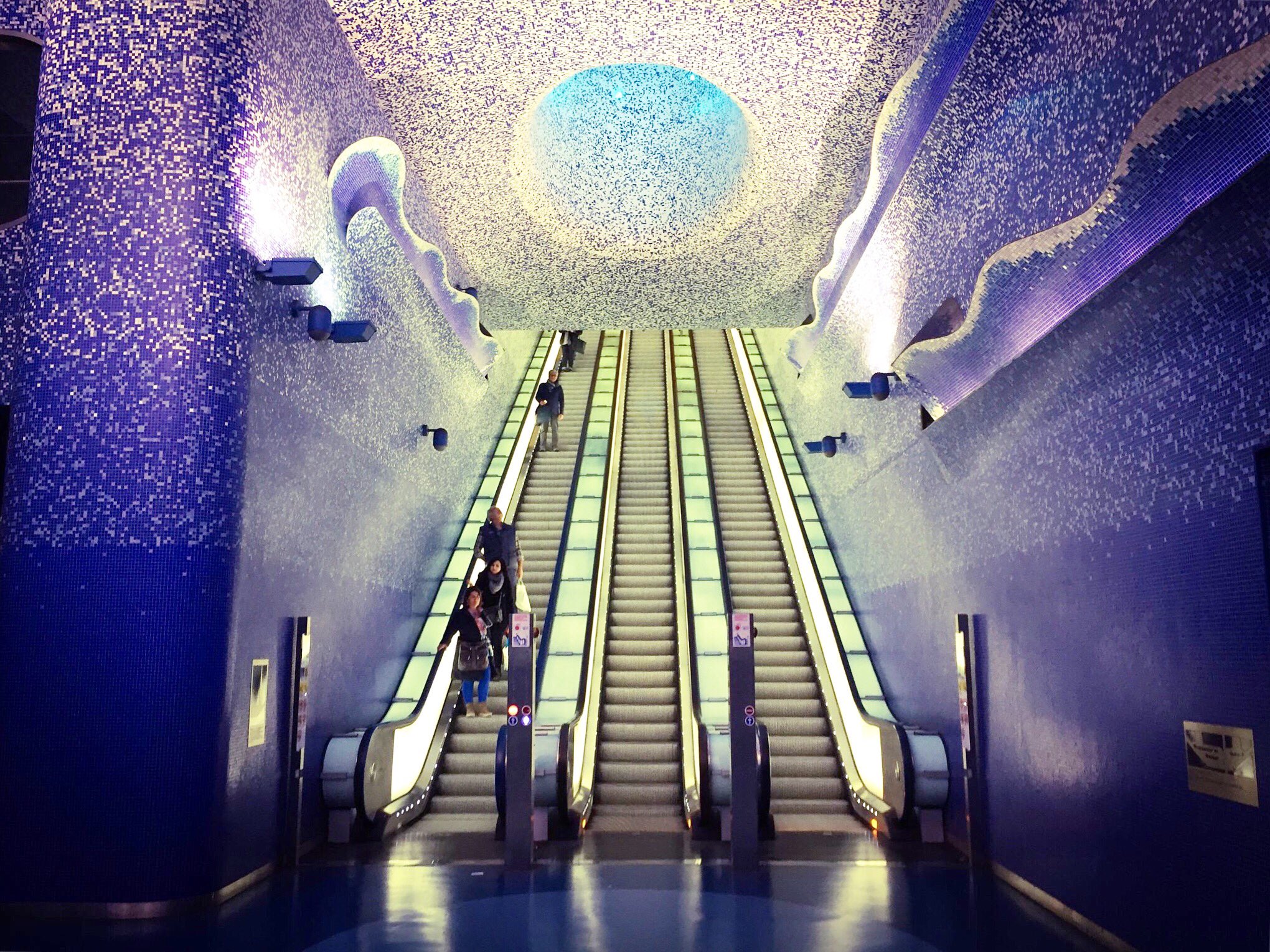 16 безумно красивых станций метро, дизайн которых — отдельная достопримечательность города 66