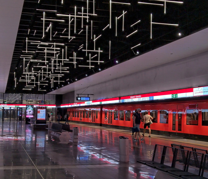16 безумно красивых станций метро, дизайн которых — отдельная достопримечательность города 70