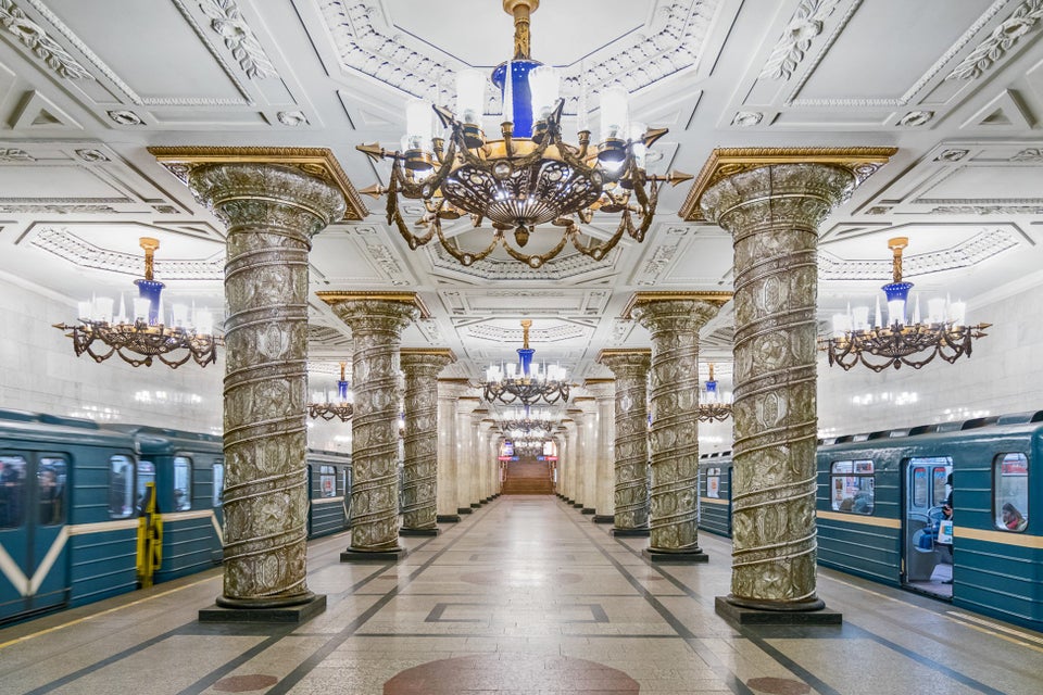 16 безумно красивых станций метро, дизайн которых — отдельная достопримечательность города 74