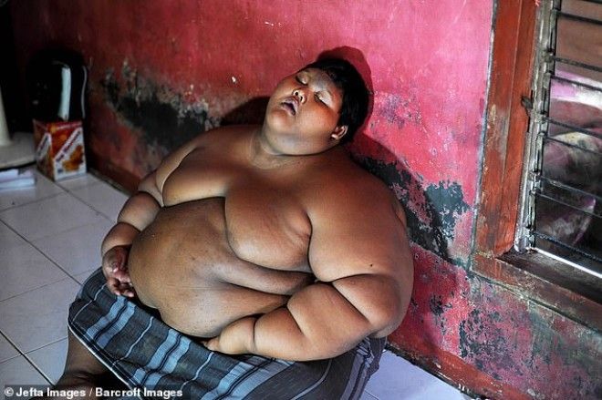 Самый толстый мальчик в мире, который весил 192 кг, похудел 36