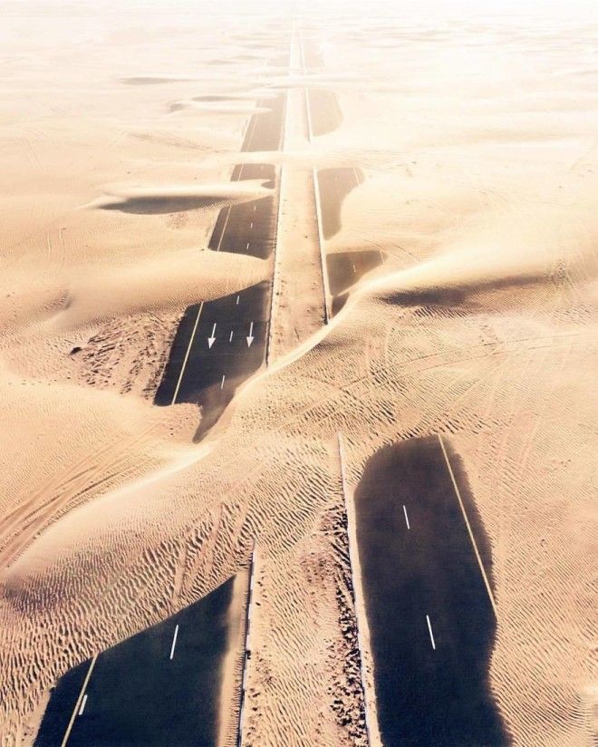 Фотограф заснял с дрона, как пустыня пожирает Дубай и Абу-Даби 41