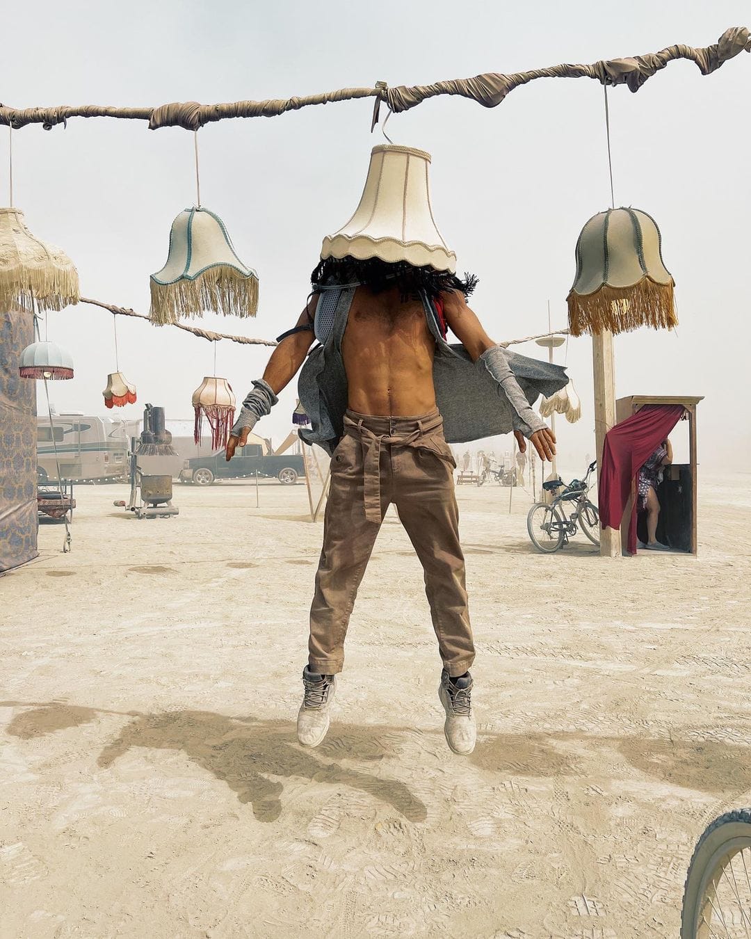 Огненный фестиваль Burning Man вернулся: 16 эпичных фотографий с самого горячего мероприятия планеты 51