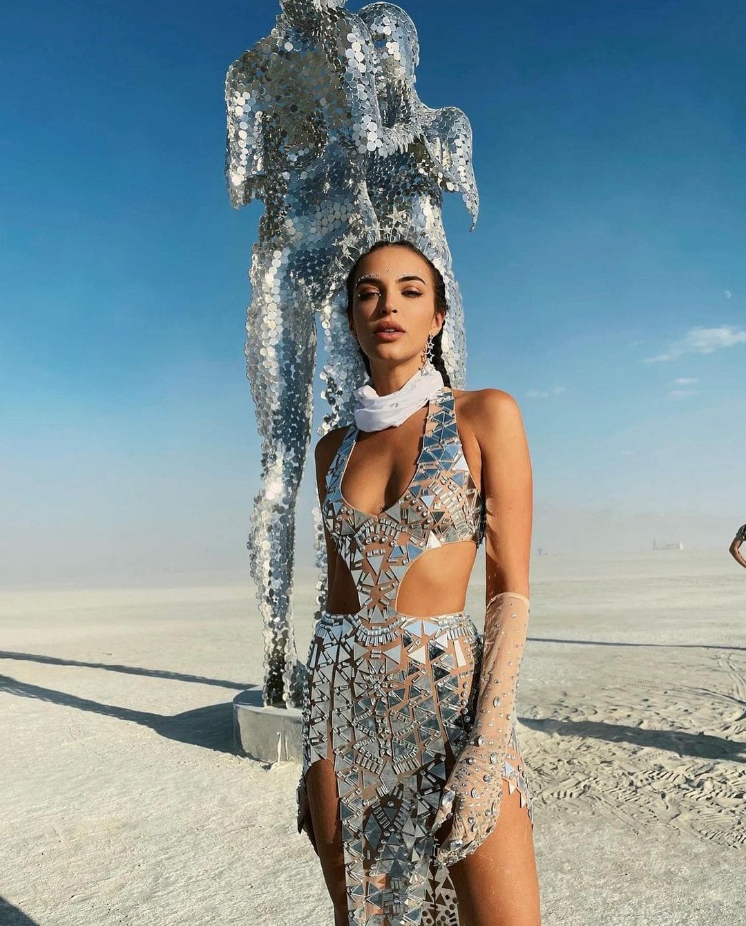 20 экстремально-потрясных нарядов участников эпичного фестиваля Burning Man ’22, которые восхитили окружающих 72