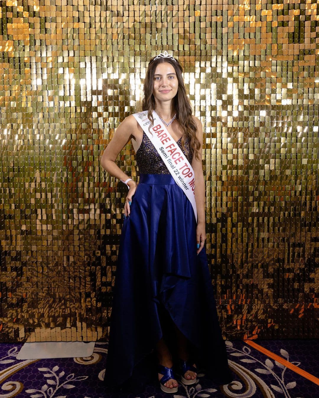 Впервые за всю историю конкурса «Мисс Англия» участница отказалась от макияжа, но всё равно прошла в финал 32