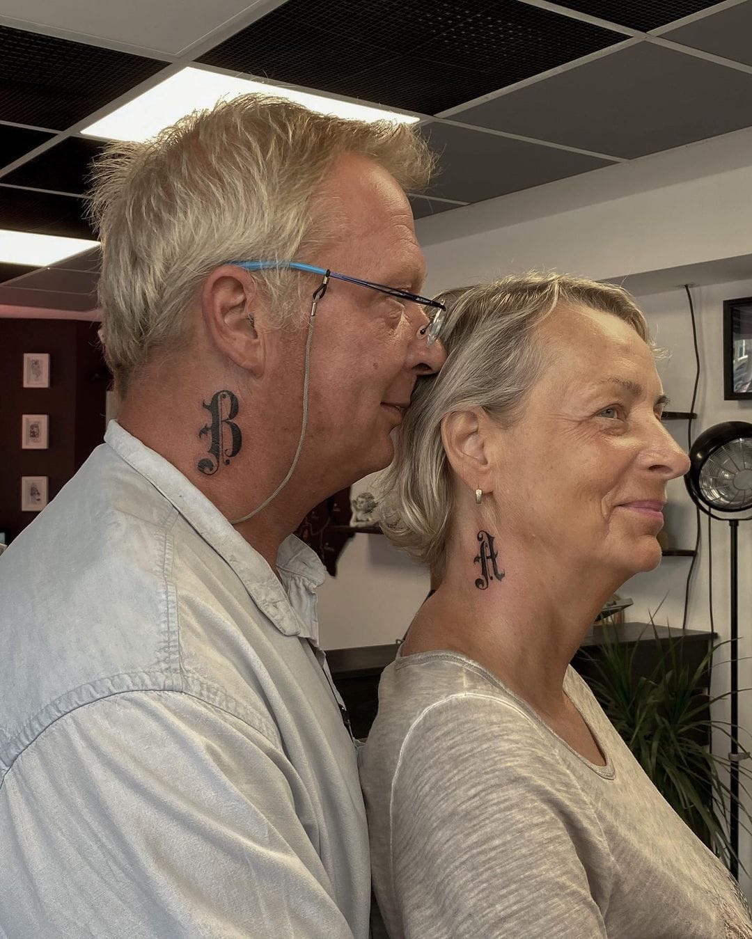 15 людей старшего поколения, которые носят татуировки и при этом выглядят бомбезно 57