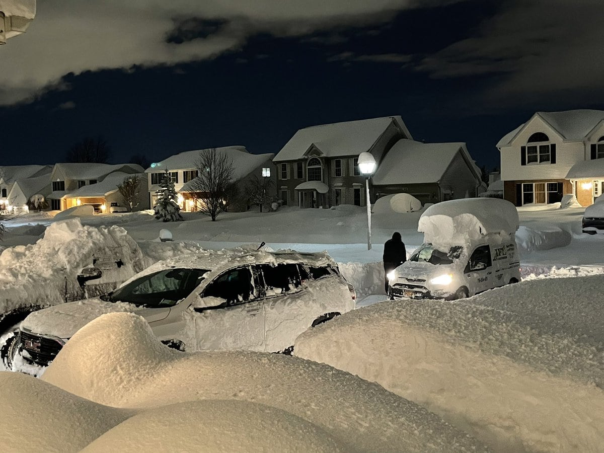 Нью-Йорк завалило рекордным количеством снега, и люди веселятся, делая уникальные зимние снимки 62